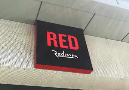 radisson red